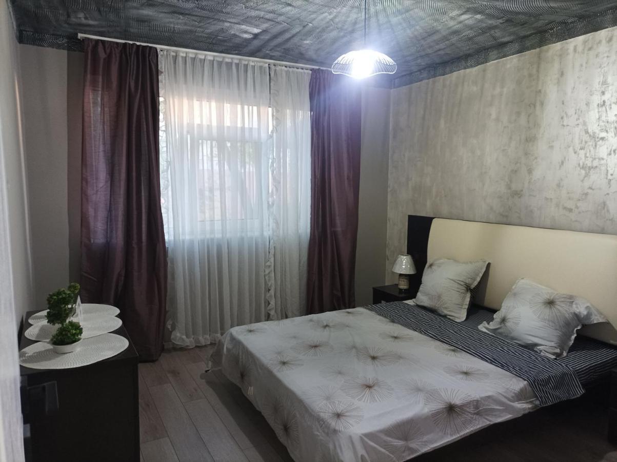Centrul Vechi Apartment Braila Exterior photo
